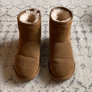 Minnetonka boots